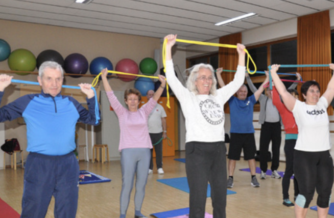 Gymnastik im Spiegelsaal